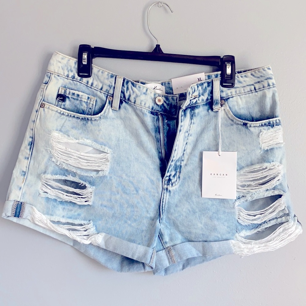 NWT KanCan shorts XL Distressed high rise